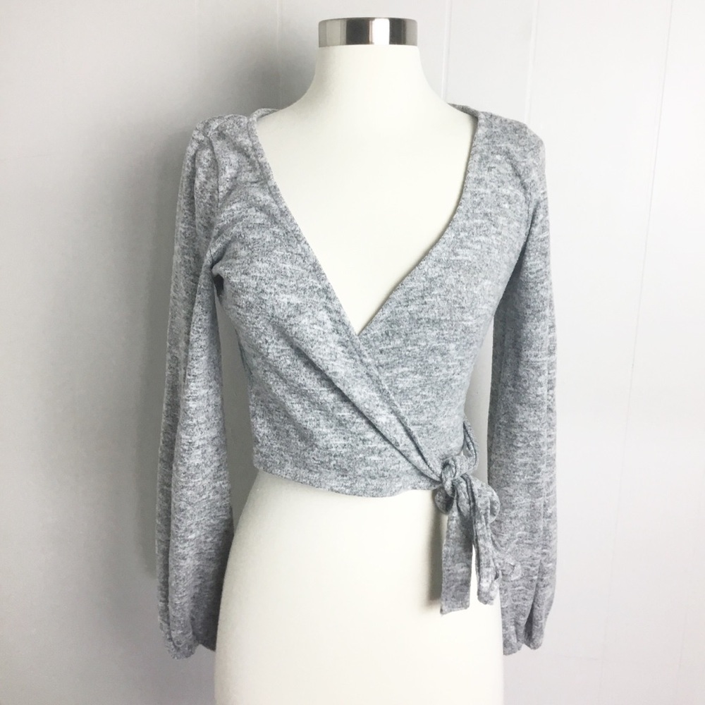 Lulus Gray Long Sleeved Crop Top Size S Womens Wrap Around